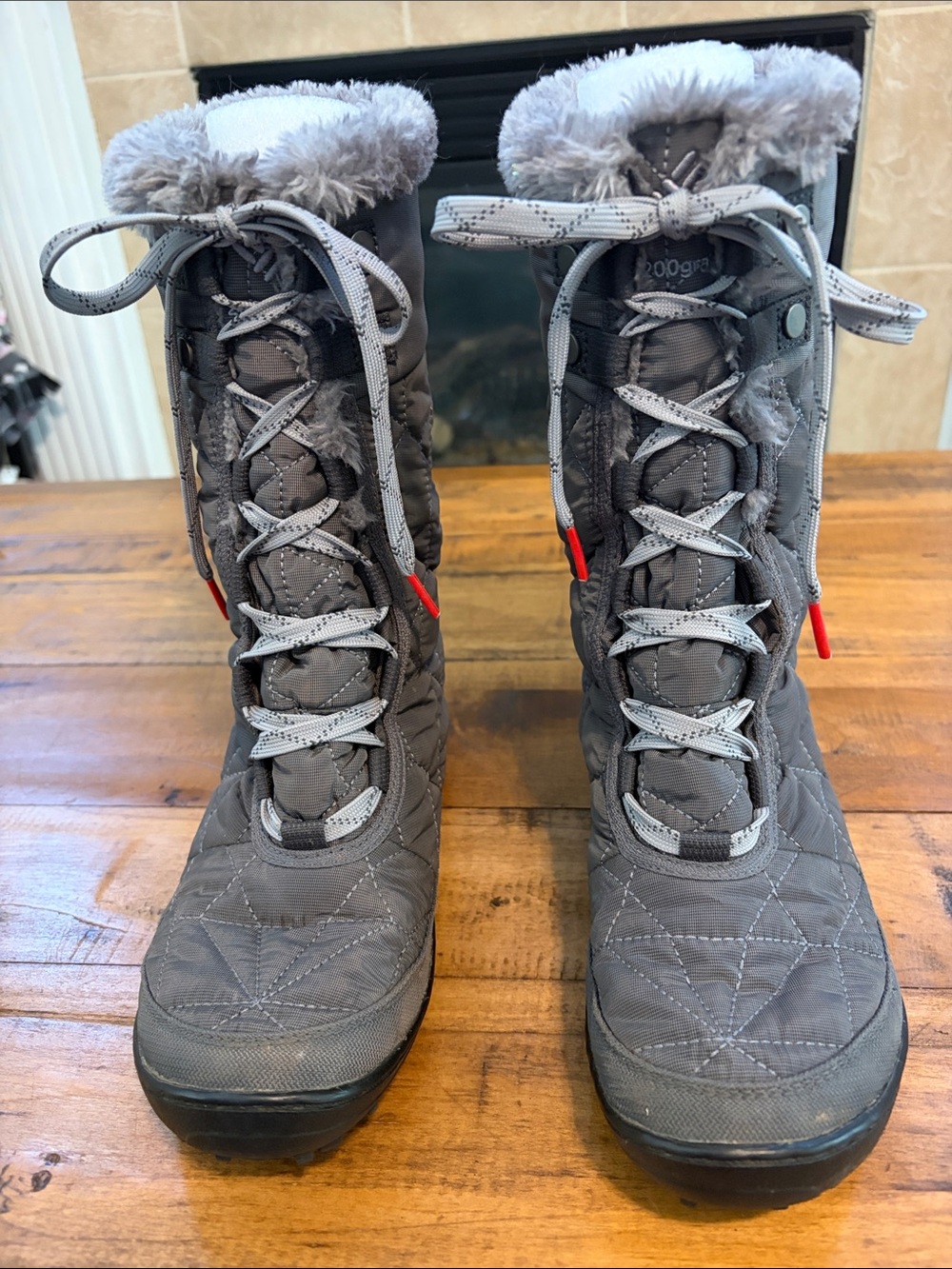 Columbia Women's Minx Mid
Omni-Heat Waterproof Winter Boots size 6
